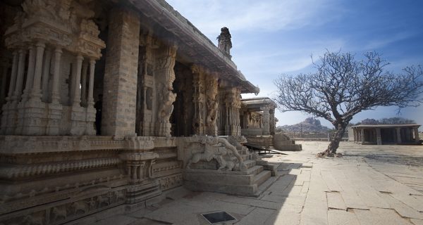 Храм Виттала в Хампи: каменная колесница Бога, Фото forum.awd.ru