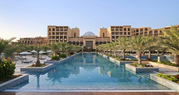 Вид днем - отель Hilton Ras Al Khaimah Resort &amp; SPA, Фото golfresan.se