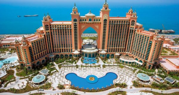 Роскошный пятизвездочный отель Atlantis The Palm, Фото therichest.com