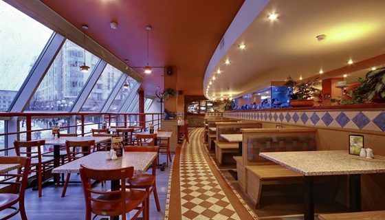 Ресторан Pizza Hut у метро Петроградская, Фото afisha.ru Ресторан Pizza Hut у метро Петроградская, Фото afisha.ru