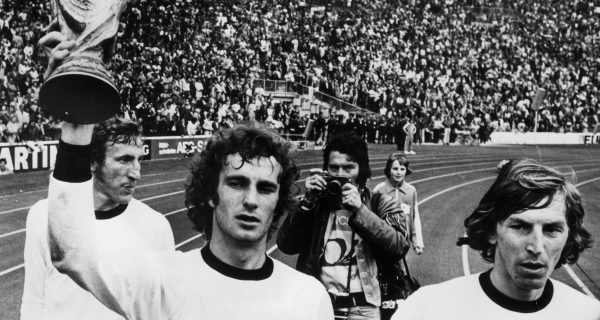 Сборная ФРГ - чемпионы мира 1974 года. Фото: GettyImages
