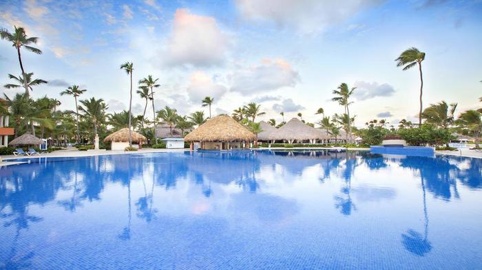 Бассейн в отеле Grand Bahia Principe Punta Cana 5*